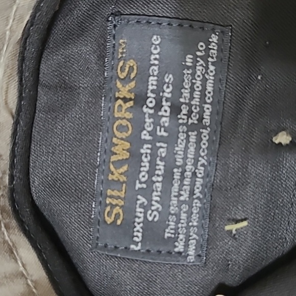 NWT Savane Men's Pleated Khaki Pants with cuffed hem size 36x30 - Picture 4 of 9